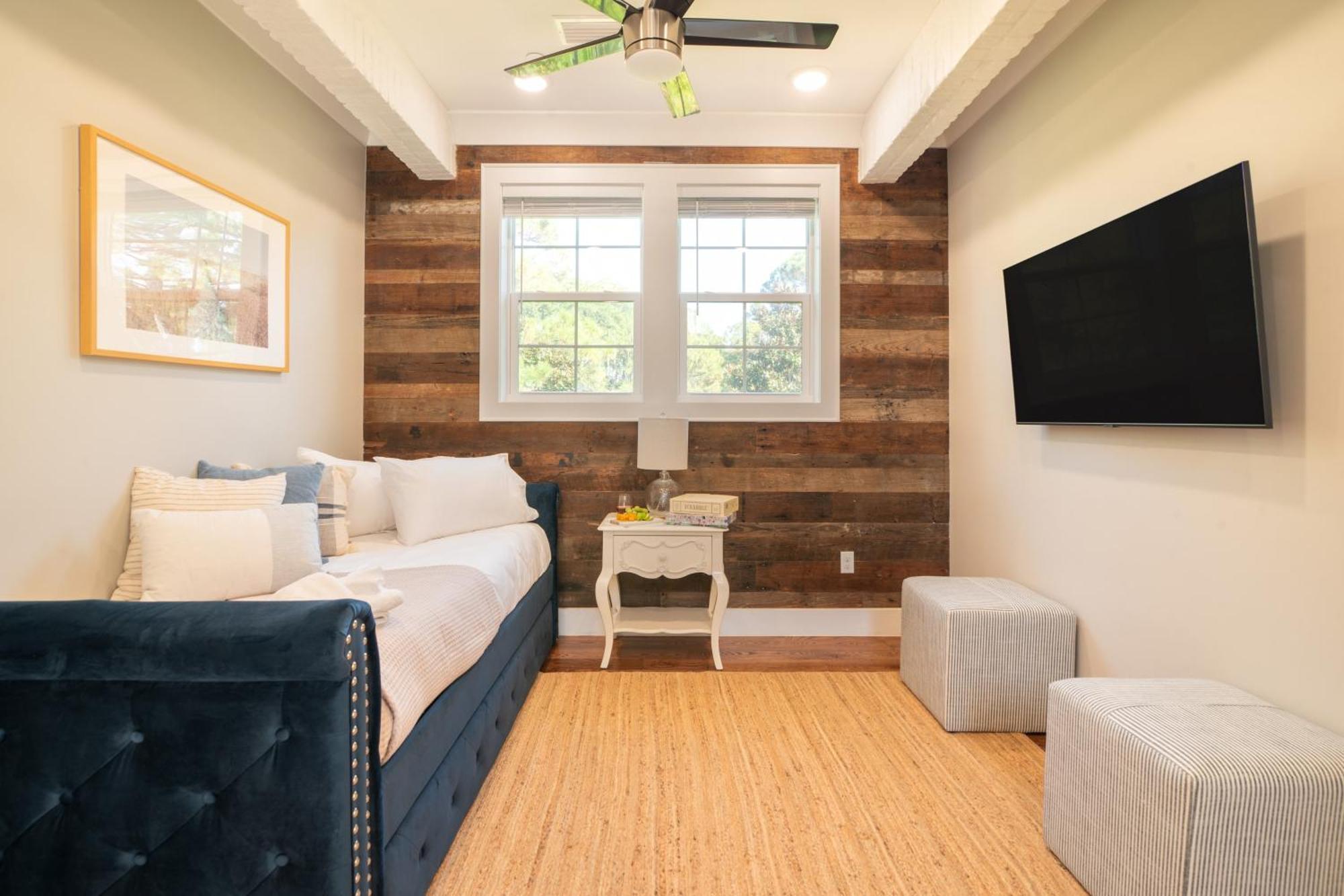 Edgewater By Avantstay Gorgeous Character Lakefront Home W Private Dock Ντέστιν Εξωτερικό φωτογραφία